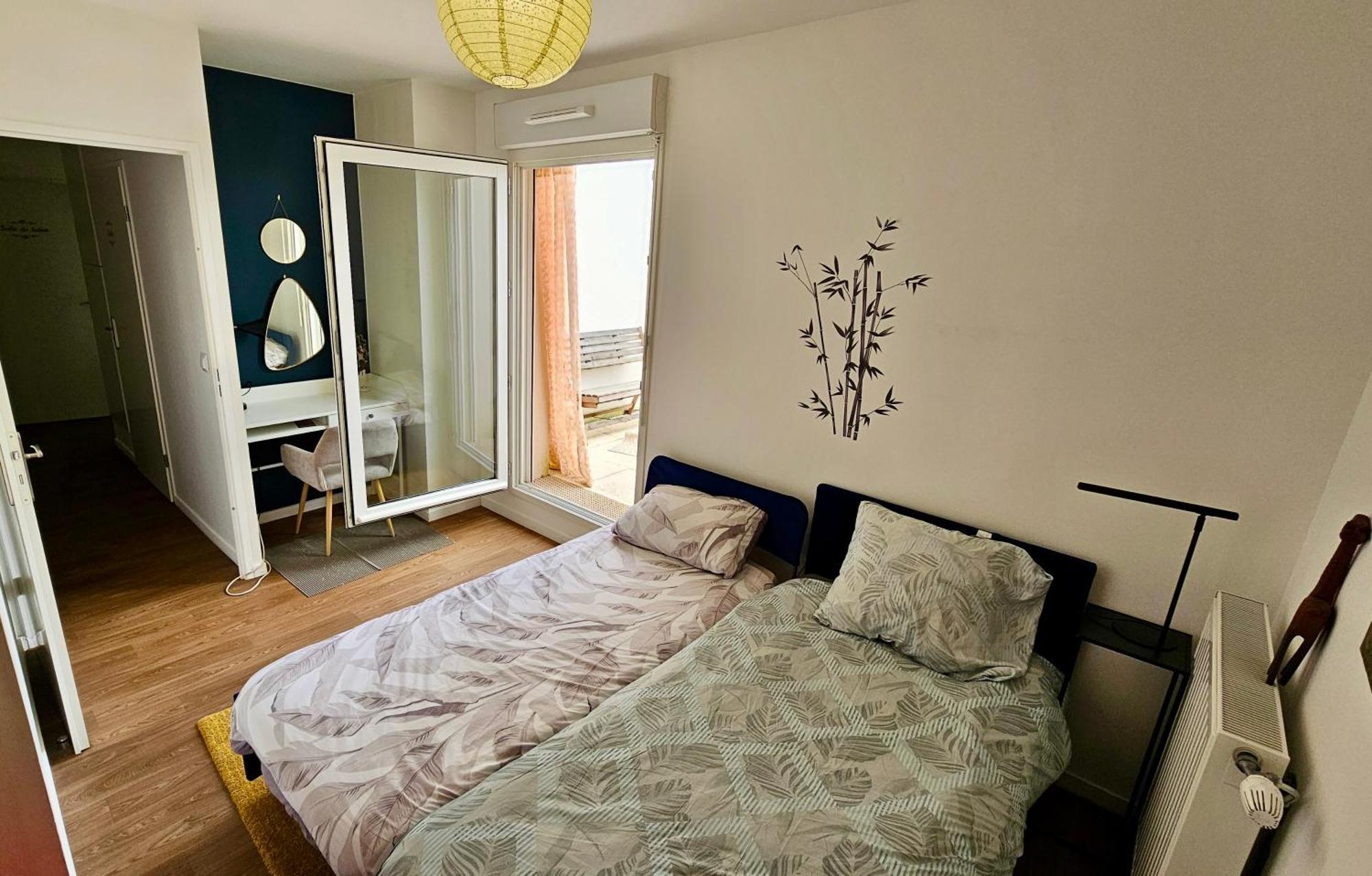 Apartment Penthouse Azimut- Charmant- Paris &