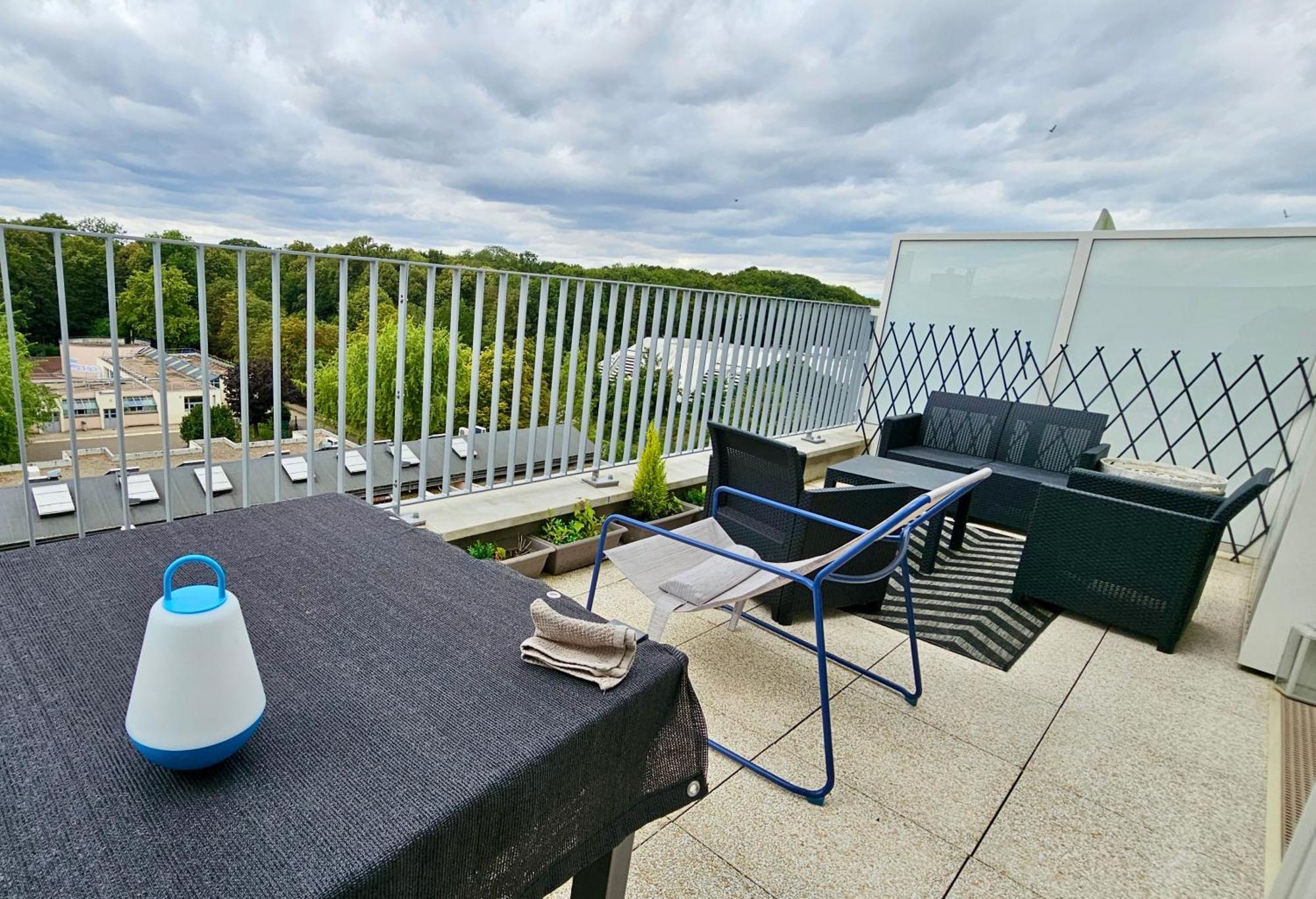 Apartment Penthouse Azimut- Charmant- Paris & Noisiel